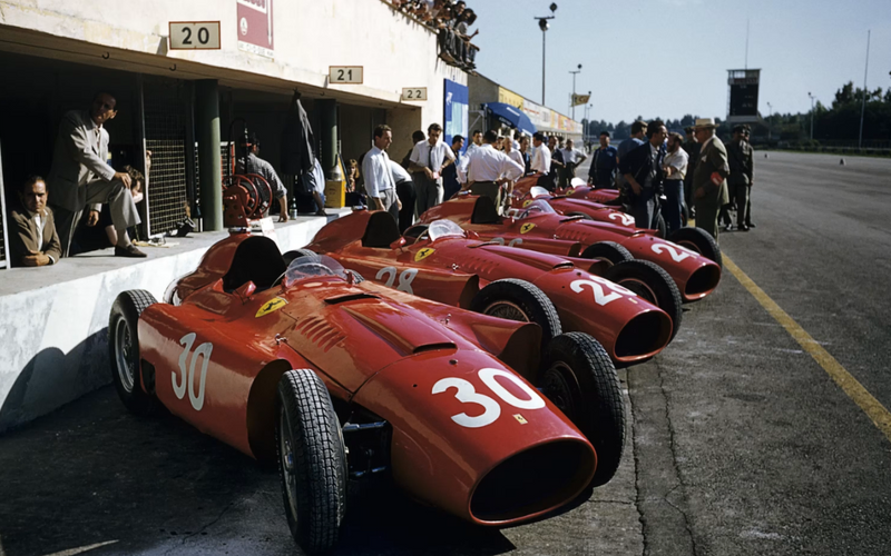 Reprogramming the race: The role of software in Formula One