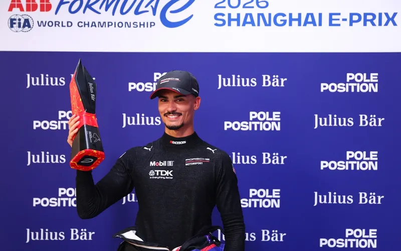 Pascal Wehrlein wins out in dry-to-wet Shanghai E-Prix, closes gap in championship