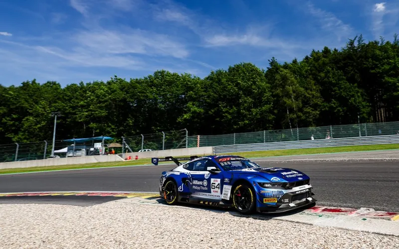 Ford at the front in 24 Hours of Spa after 8 hours, with Mann-Filter Merc in second